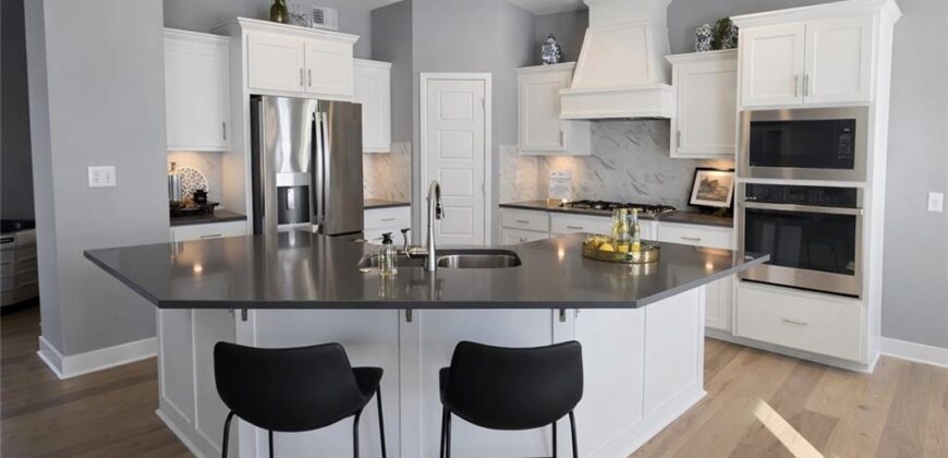 6934 NE 102nd Street, Kansas City, MO 64156