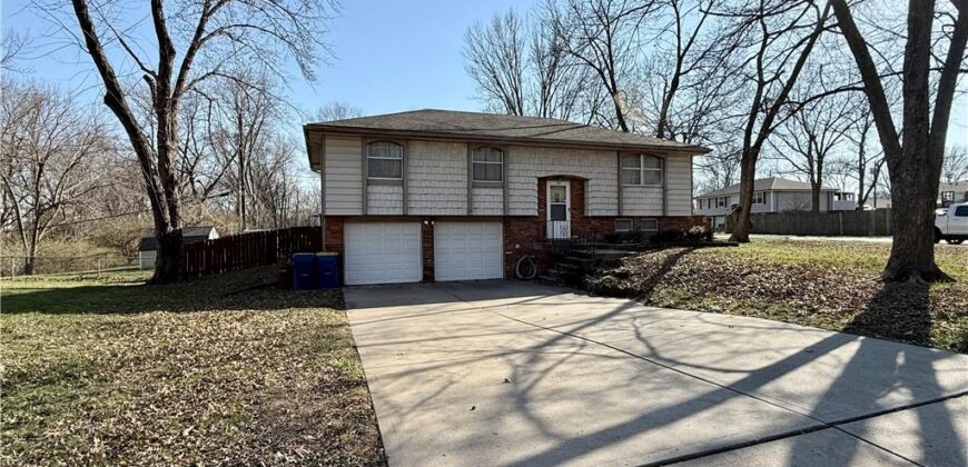 1116 Owen Drive, Liberty, MO 64068