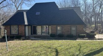7317 N Nevada Avenue, Parkville, MO 64152