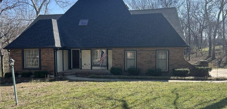 7317 N Nevada Avenue, Parkville, MO 64152