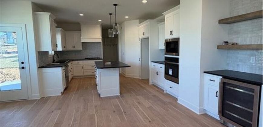 13522 NE 114th Place, Kearney, MO 64060