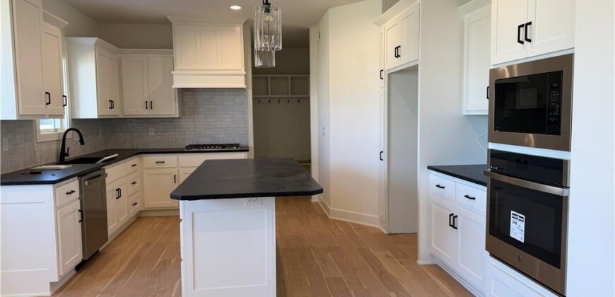 13522 NE 114th Place, Kearney, MO 64060