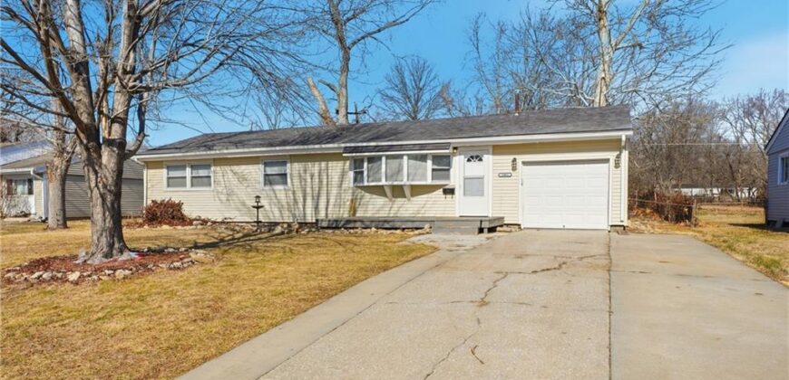 1002 NE 62nd St N/A, Gladstone, MO 64118