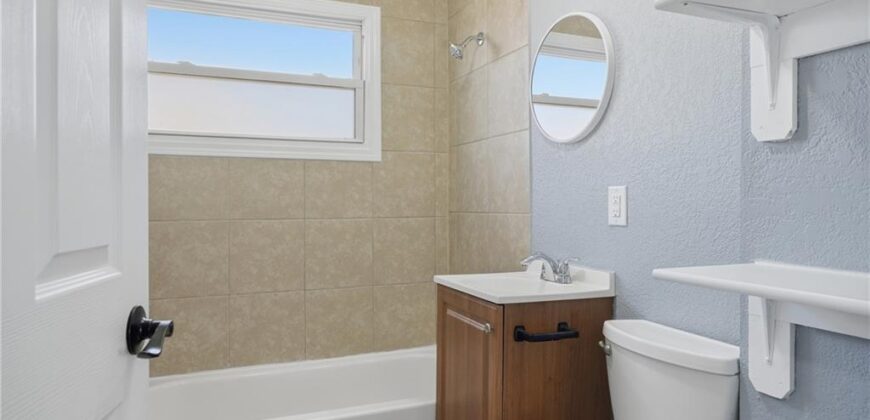 1002 NE 62nd St N/A, Gladstone, MO 64118