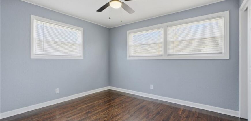 1002 NE 62nd St N/A, Gladstone, MO 64118