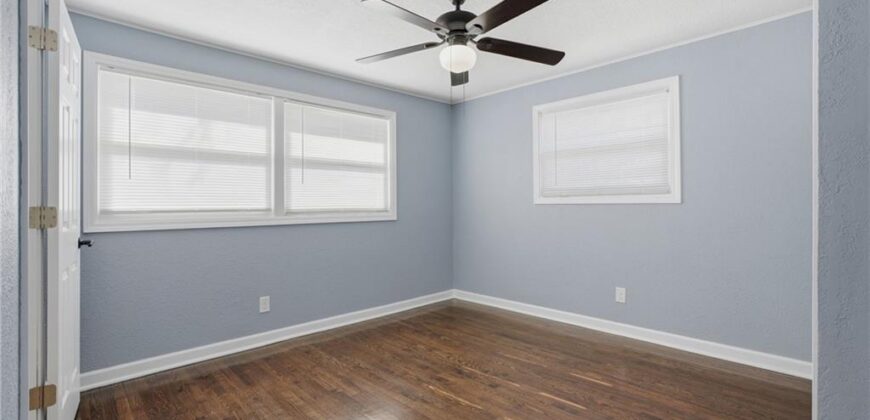 1002 NE 62nd St N/A, Gladstone, MO 64118