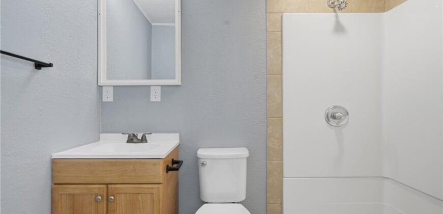 1002 NE 62nd St N/A, Gladstone, MO 64118