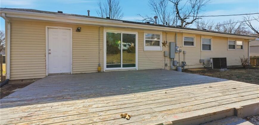 1002 NE 62nd St N/A, Gladstone, MO 64118