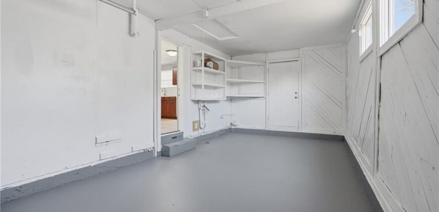 1002 NE 62nd St N/A, Gladstone, MO 64118