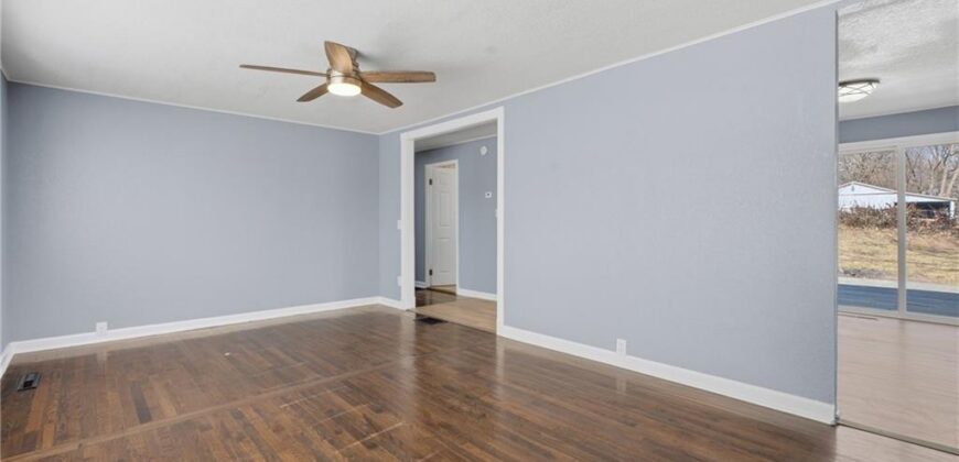 1002 NE 62nd St N/A, Gladstone, MO 64118