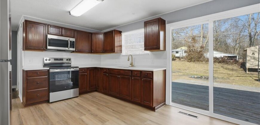 1002 NE 62nd St N/A, Gladstone, MO 64118