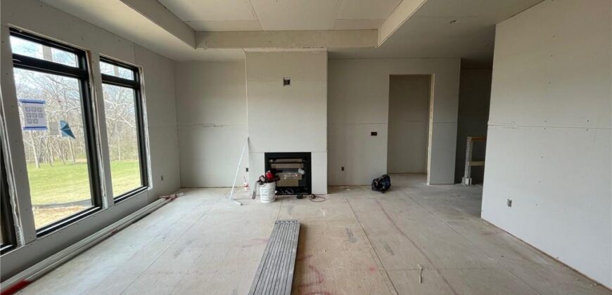 1824 Homestead Drive, Liberty, MO 64068