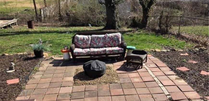 1911 NE 55TH Street, Kansas City, MO 64118