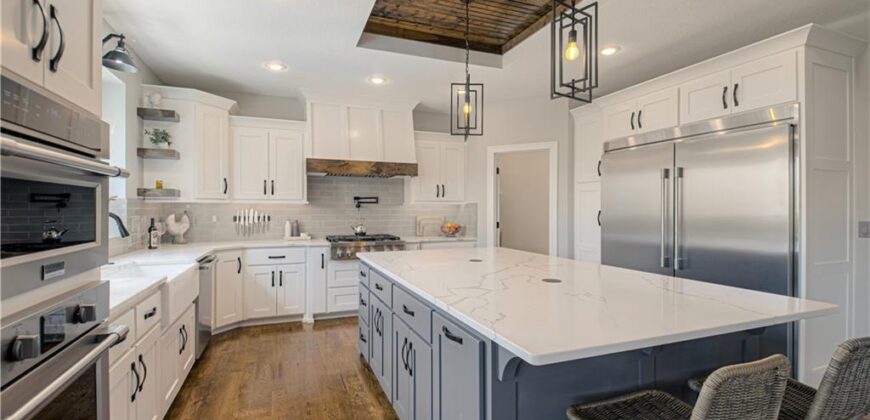 2002 Foxtail Point, Kearney, MO 64060