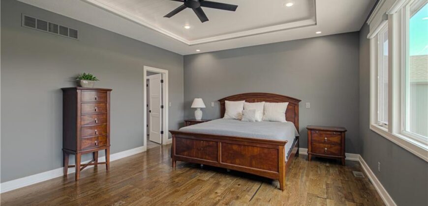 2002 Foxtail Point, Kearney, MO 64060