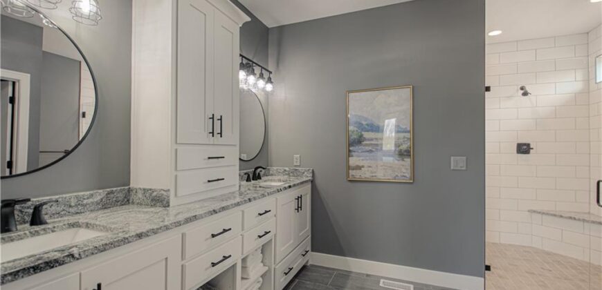 2002 Foxtail Point, Kearney, MO 64060