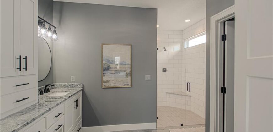 2002 Foxtail Point, Kearney, MO 64060