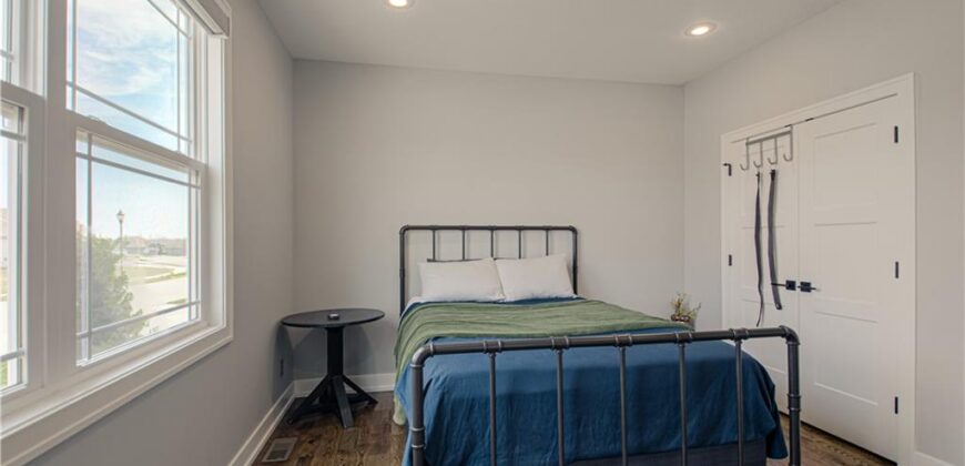 2002 Foxtail Point, Kearney, MO 64060