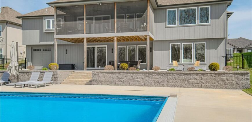 2002 Foxtail Point, Kearney, MO 64060