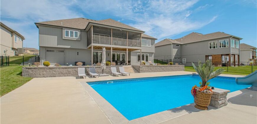 2002 Foxtail Point, Kearney, MO 64060