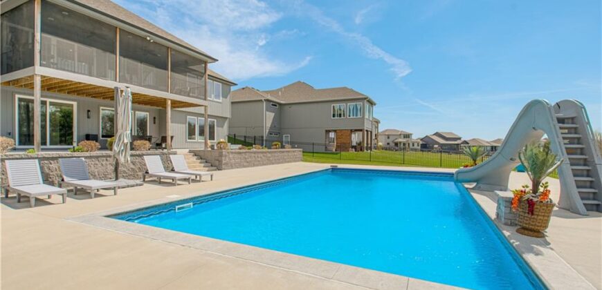 2002 Foxtail Point, Kearney, MO 64060