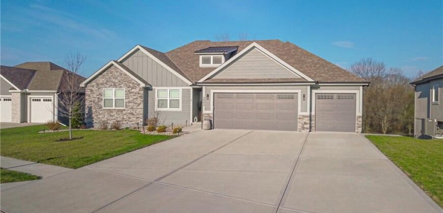 2002 Foxtail Point, Kearney, MO 64060