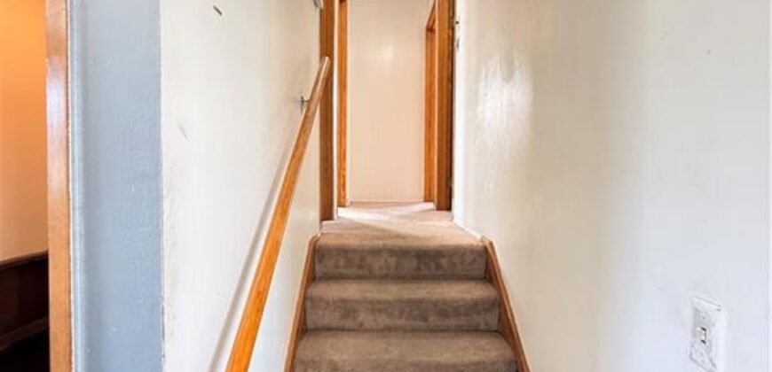 7801 NE San Rafael Drive, Kansas City, MO 64119