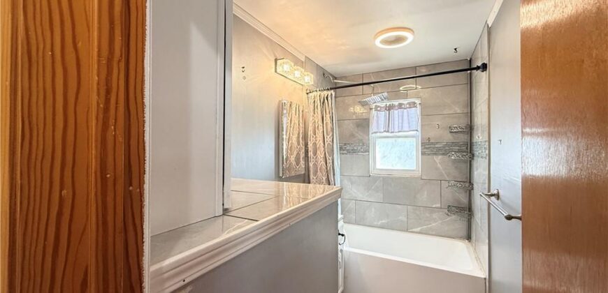 7801 NE San Rafael Drive, Kansas City, MO 64119