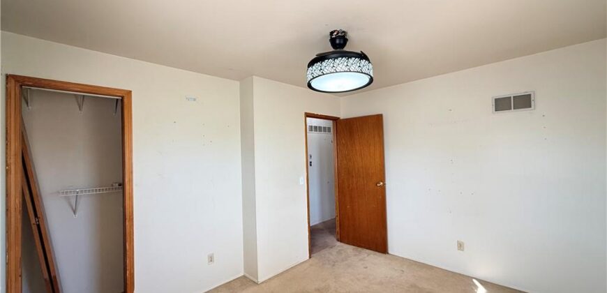 7801 NE San Rafael Drive, Kansas City, MO 64119