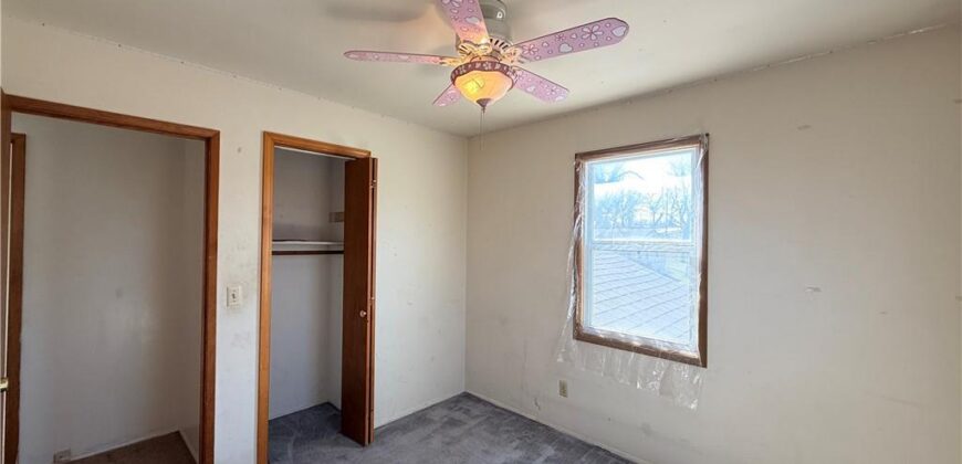 7801 NE San Rafael Drive, Kansas City, MO 64119