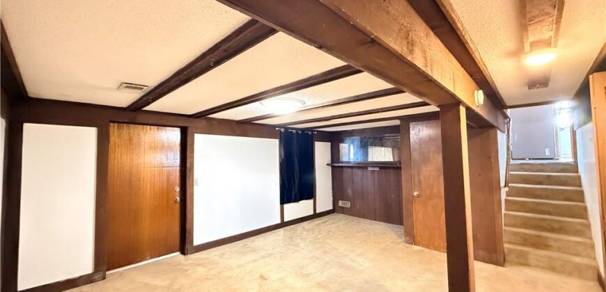 7801 NE San Rafael Drive, Kansas City, MO 64119