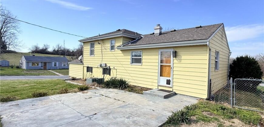 7801 NE San Rafael Drive, Kansas City, MO 64119