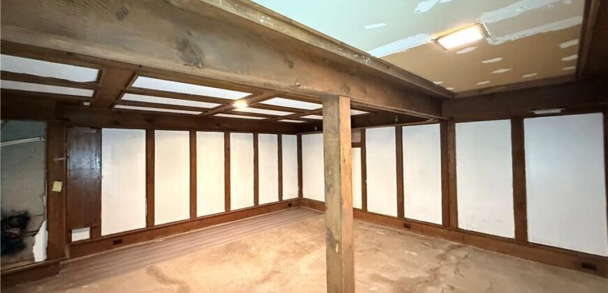 7801 NE San Rafael Drive, Kansas City, MO 64119