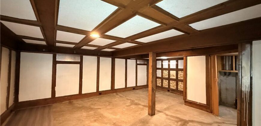 7801 NE San Rafael Drive, Kansas City, MO 64119