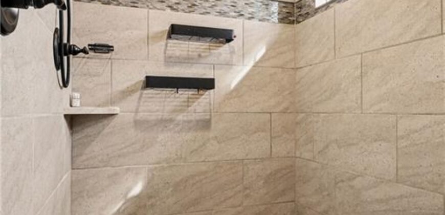 10810 N Virginia Avenue, Kansas City, MO 64155