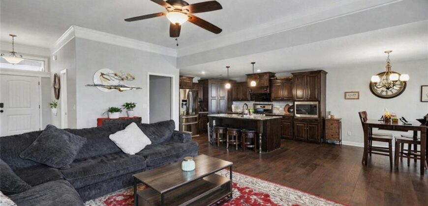 10810 N Virginia Avenue, Kansas City, MO 64155