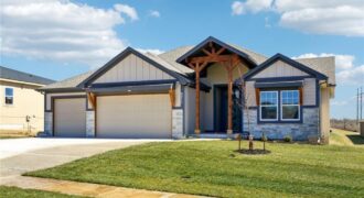 8308 NW 90th Street, Kansas City, MO 64153