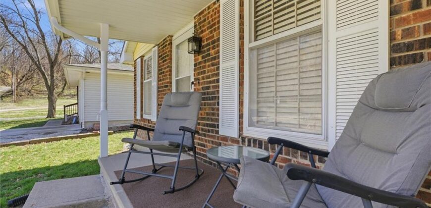 213 Thomas Street, Weston, MO 64098