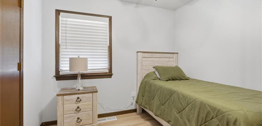 213 Thomas Street, Weston, MO 64098