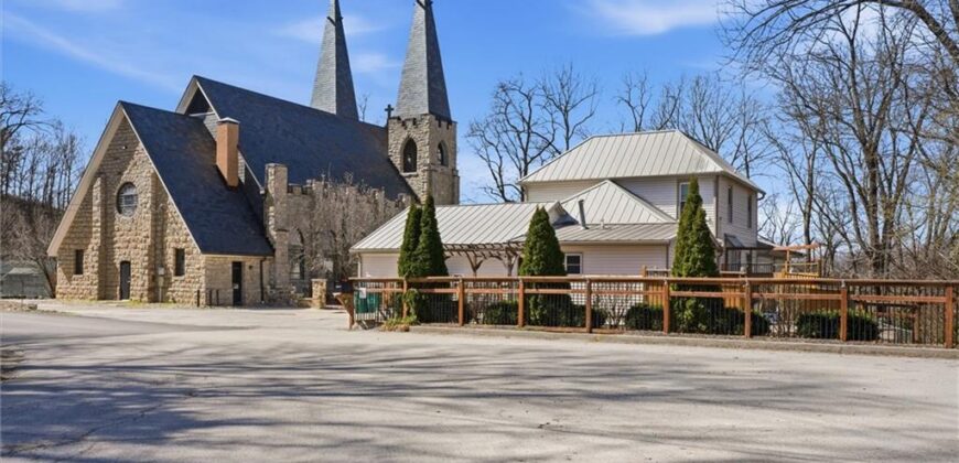 213 Thomas Street, Weston, MO 64098