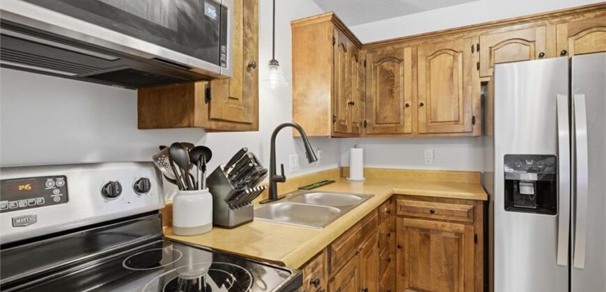 213 Thomas Street, Weston, MO 64098