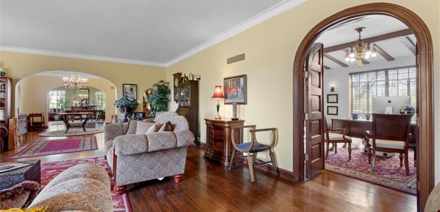 8 Orchard Place, Excelsior Springs, MO 64024