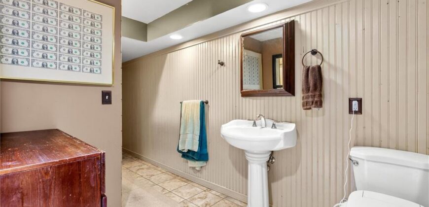 8 Orchard Place, Excelsior Springs, MO 64024