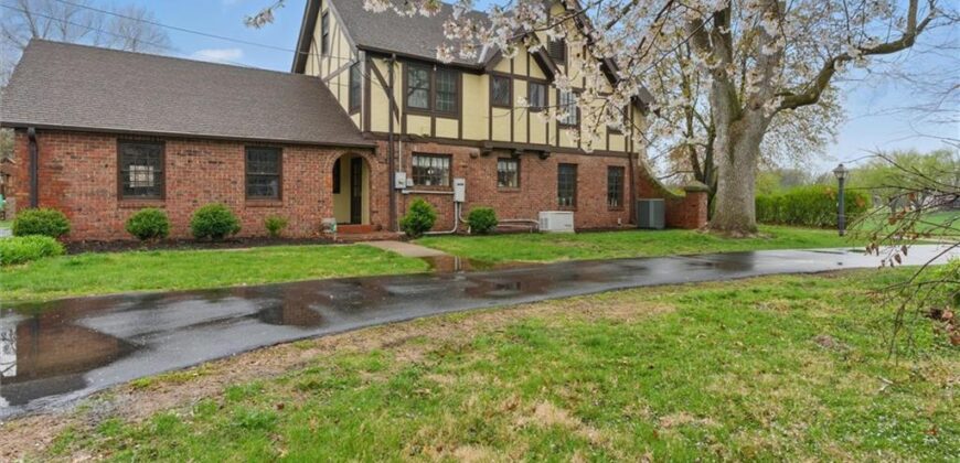 8 Orchard Place, Excelsior Springs, MO 64024