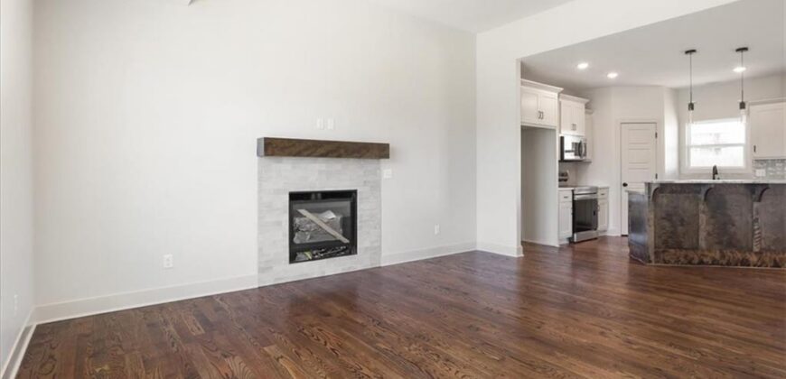 18410 Rock Creek Drive, Smithville, MO 64089