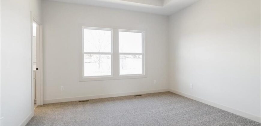 18410 Rock Creek Drive, Smithville, MO 64089