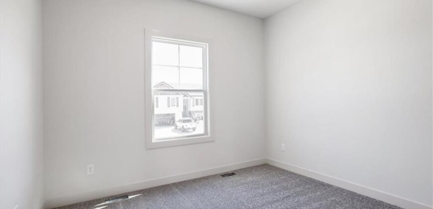 18410 Rock Creek Drive, Smithville, MO 64089