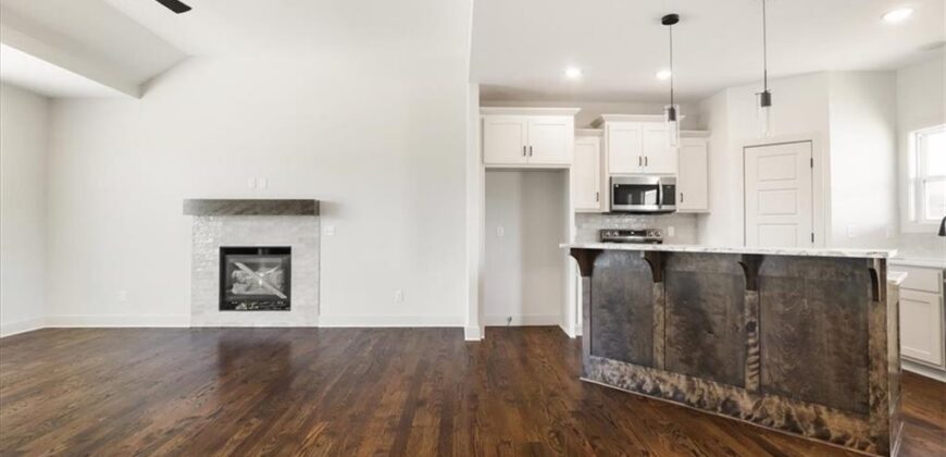 18410 Rock Creek Drive, Smithville, MO 64089