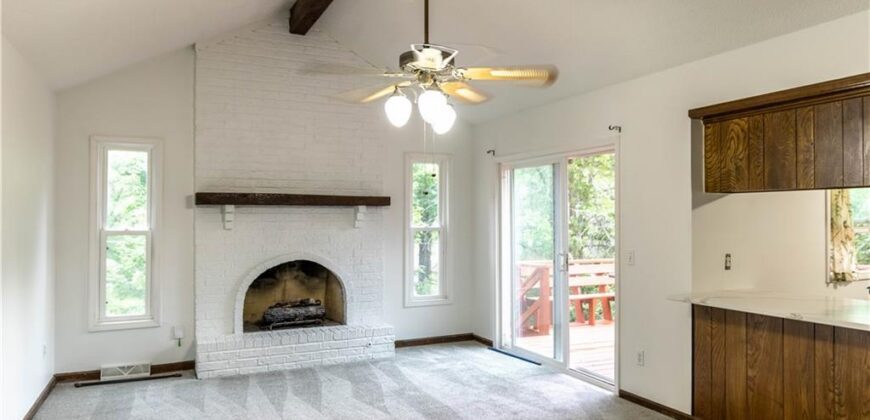 5710 NW Raintree Drive, Parkville, MO 64152