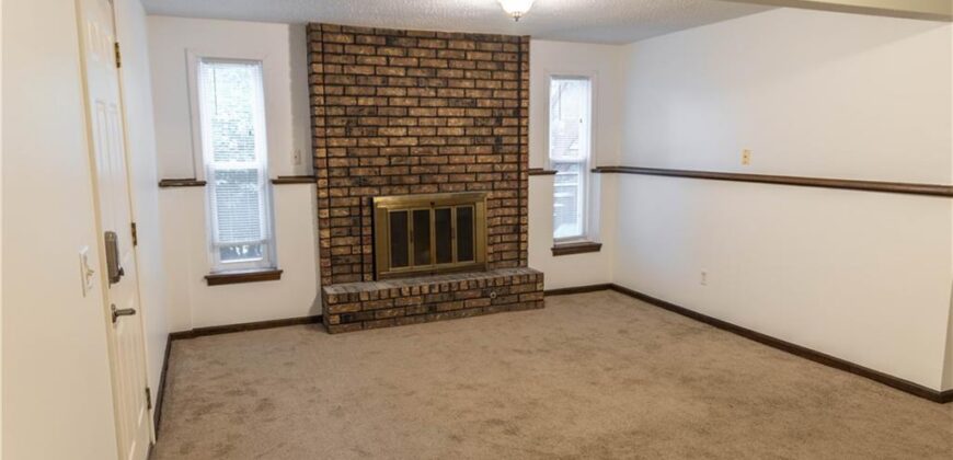 5710 NW Raintree Drive, Parkville, MO 64152